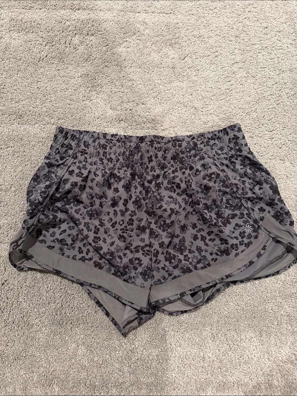 Athleta Mesh Racer Run 4” Shorts